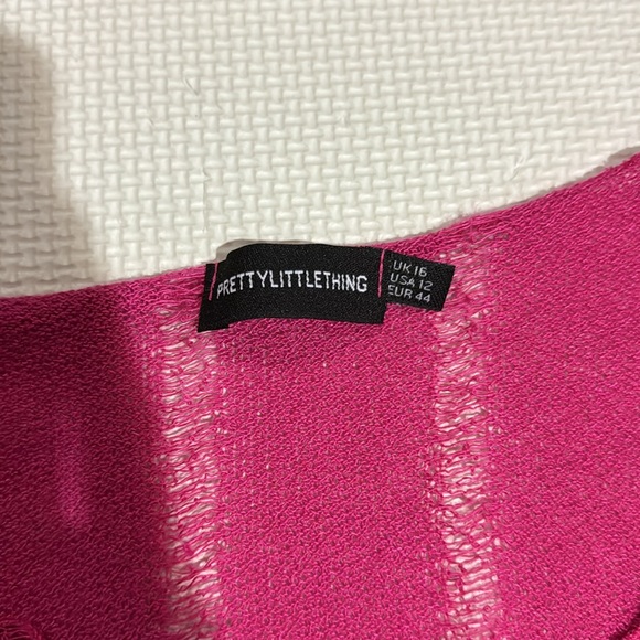 Cropped Distressed Longsleeve from PrettyLittleThing - Picture 2 of 2